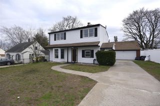 130 Balsam Lane, Levittown, NY 11756