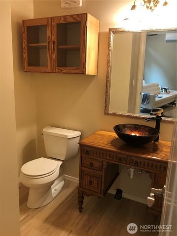 323 E Pickering Road, Shelton, WA 98584