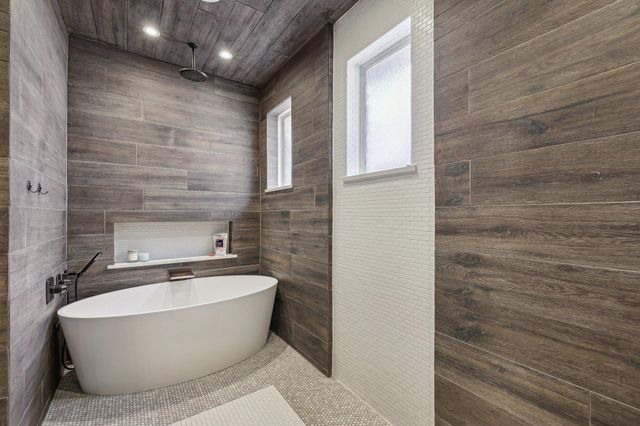 224 Horseback HOLW, Austin, TX 78732