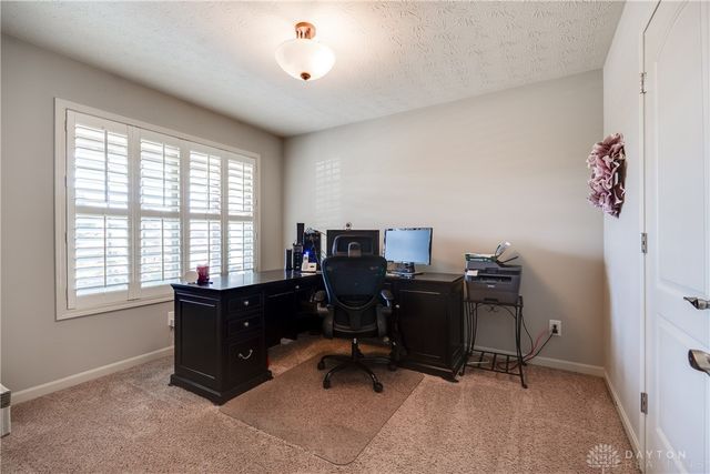 102 Wolf Creek Court, Franklin, OH 45005
