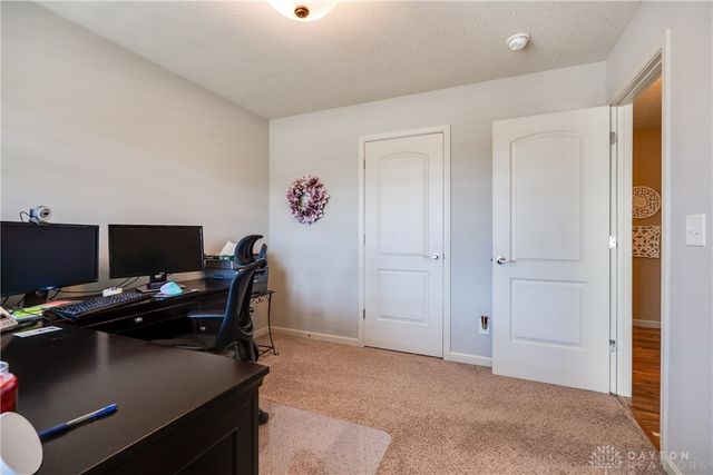 102 Wolf Creek Court, Franklin, OH 45005
