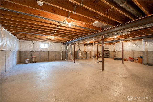 102 Wolf Creek Court, Franklin, OH 45005