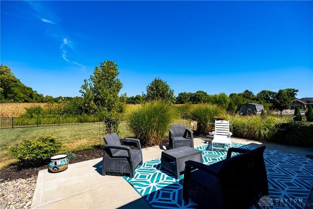 102 Wolf Creek Court, Franklin, OH 45005