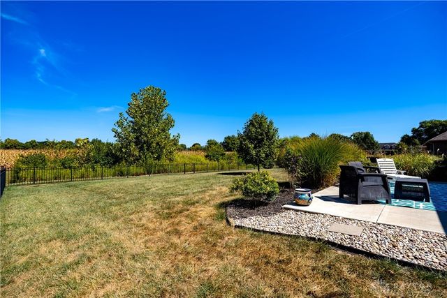102 Wolf Creek Court, Franklin, OH 45005