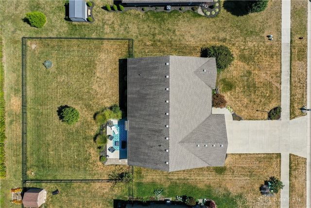 102 Wolf Creek Court, Franklin, OH 45005