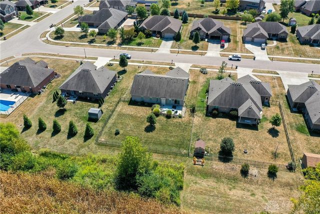 102 Wolf Creek Court, Franklin, OH 45005