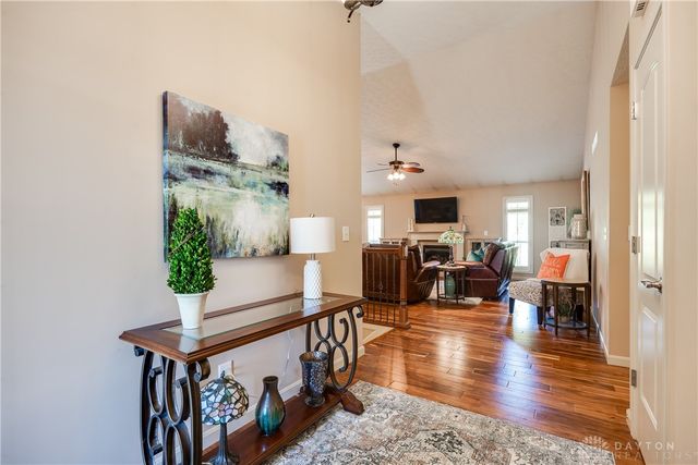 102 Wolf Creek Court, Franklin, OH 45005