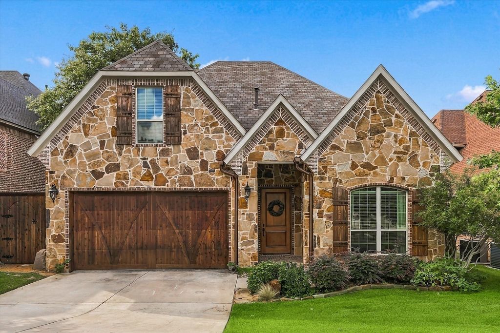 304 Thistle Ridge, Denton, TX 76210 — exterior