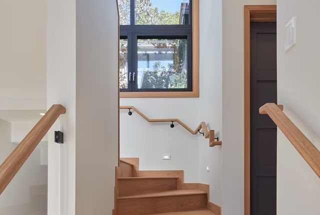 76 Holworthy St, Cambridge, MA 02138