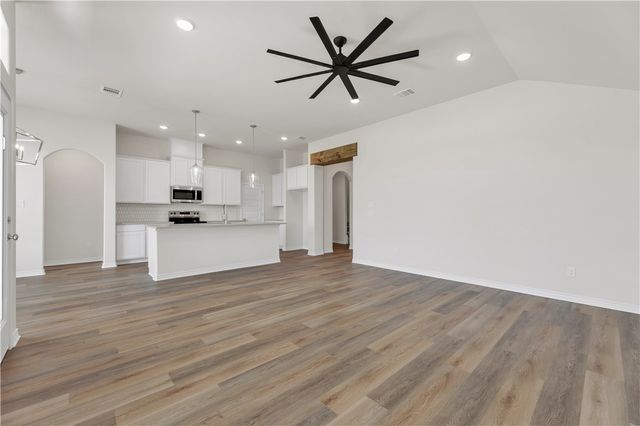 3525 Pointe du Hoc Loop, Bryan, TX 77808