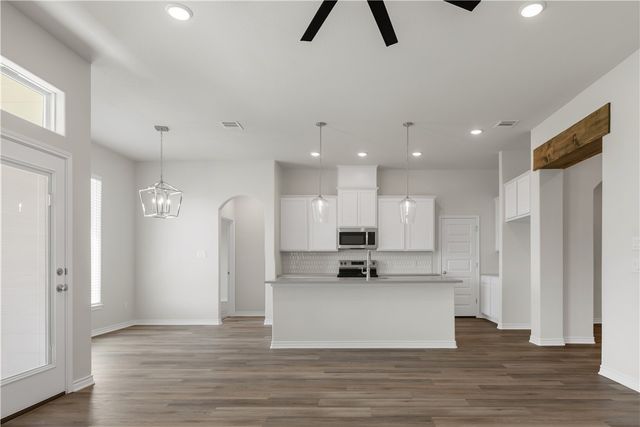 3525 Pointe du Hoc Loop, Bryan, TX 77808