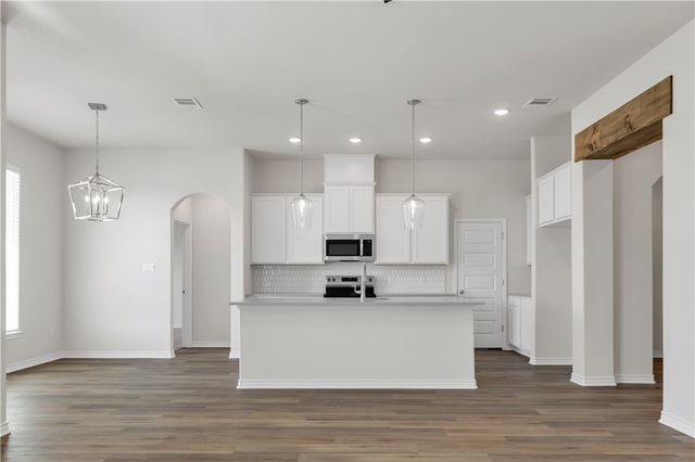 3525 Pointe du Hoc Loop, Bryan, TX 77808