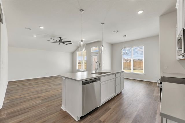 3525 Pointe du Hoc Loop, Bryan, TX 77808