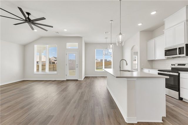 3525 Pointe du Hoc Loop, Bryan, TX 77808