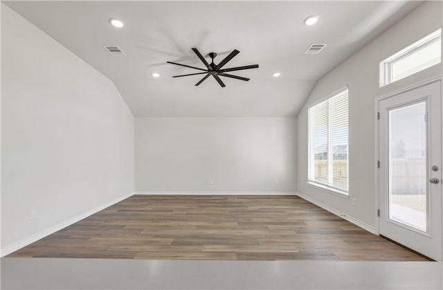 3525 Pointe du Hoc Loop, Bryan, TX 77808