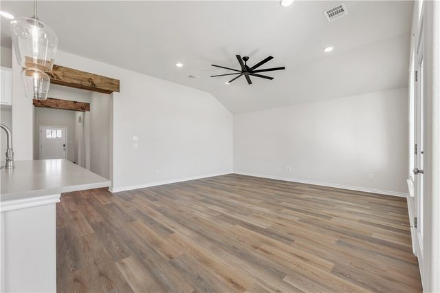 3525 Pointe du Hoc Loop, Bryan, TX 77808