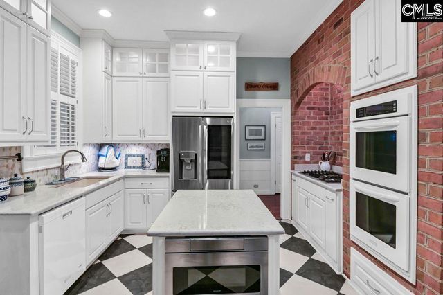 3800 Kilbourne Hill Road, Columbia, SC 29205