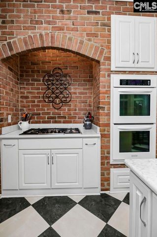 3800 Kilbourne Hill Road, Columbia, SC 29205