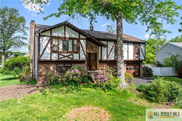 4 Darby Road, Franklin, NJ 08873