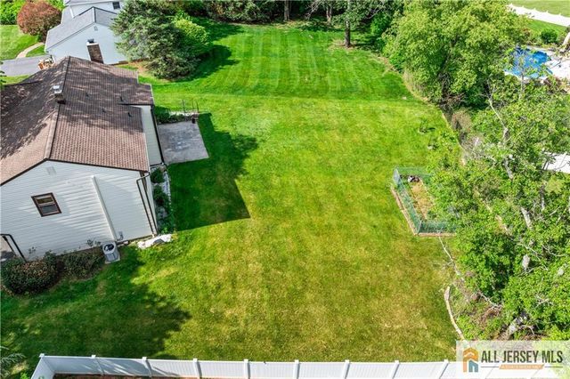 4 Darby Road, Franklin, NJ 08873