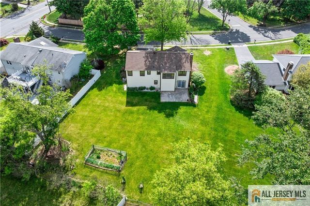 4 Darby Road, Franklin, NJ 08873