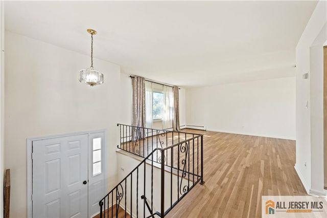 4 Darby Road, Franklin, NJ 08873
