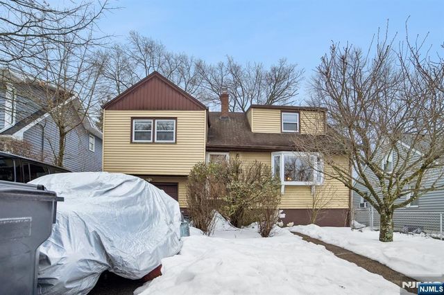 18 Byrne Place, Bergenfield, NJ 07621