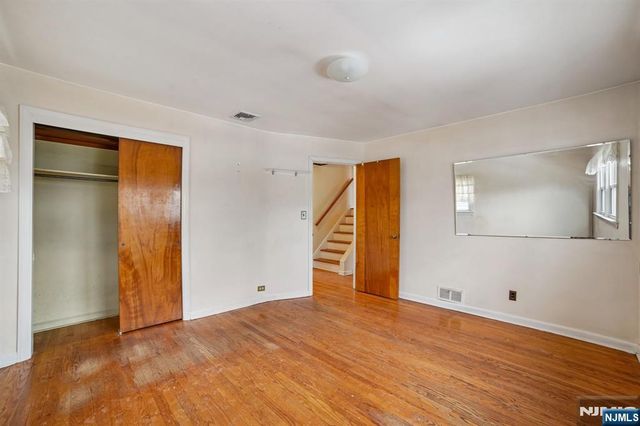 18 Byrne Place, Bergenfield, NJ 07621