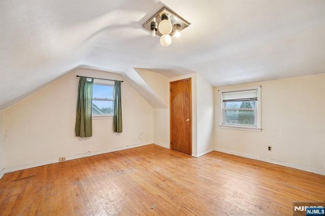 18 Byrne Place, Bergenfield, NJ 07621