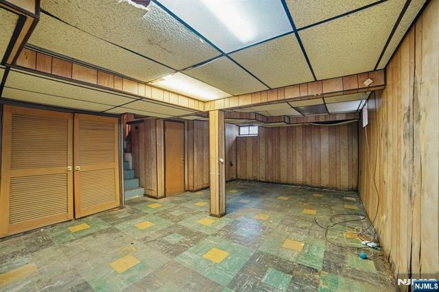 18 Byrne Place, Bergenfield, NJ 07621