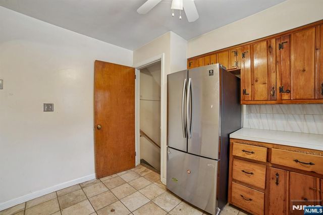 18 Byrne Place, Bergenfield, NJ 07621