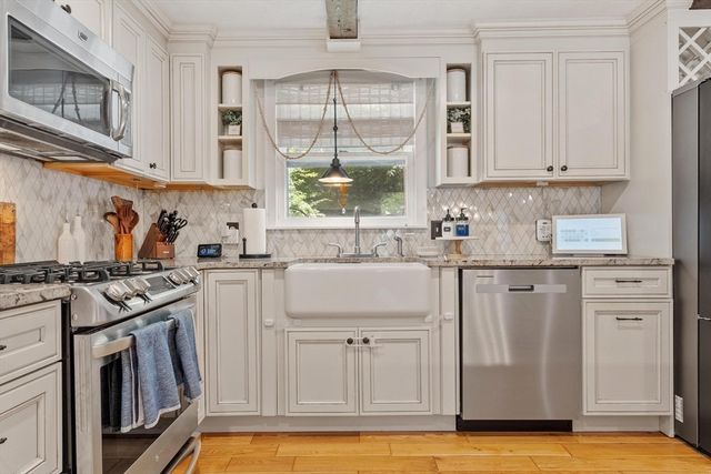 123 Houde St, Marlborough, MA 01752