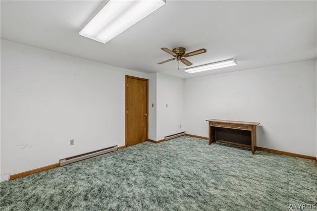 6392 Locust Street Extension, Lockport Town, NY 14094