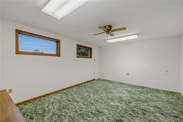 6392 Locust Street Extension, Lockport Town, NY 14094