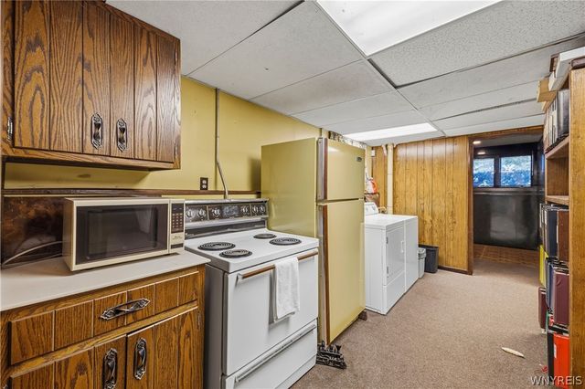 6392 Locust Street Extension, Lockport Town, NY 14094