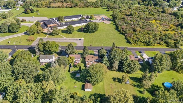 6392 Locust Street Extension, Lockport Town, NY 14094