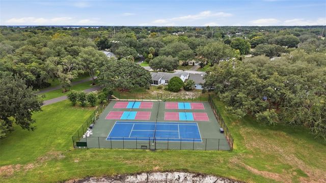 1036 SCOTCH PINE CT, Leesburg, FL 34788