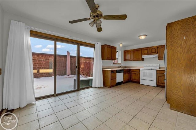 42233 Lochmoor Street, Clinton Township, MI 48038