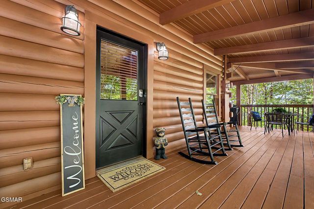 1038 Willard Way, Sevierville, TN 37876