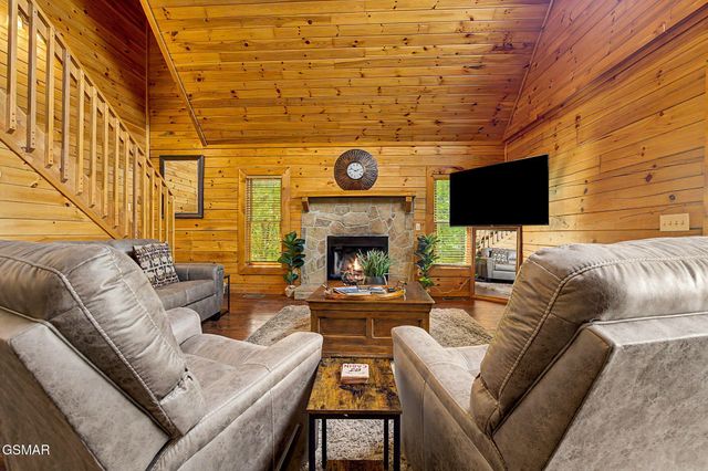 1038 Willard Way, Sevierville, TN 37876