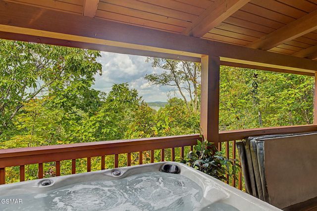 1038 Willard Way, Sevierville, TN 37876