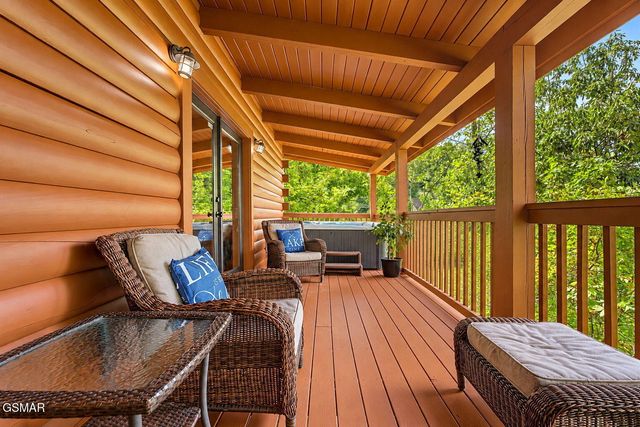 1038 Willard Way, Sevierville, TN 37876