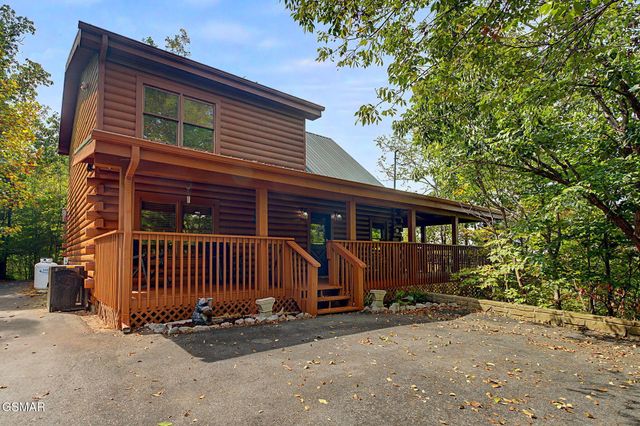 1038 Willard Way, Sevierville, TN 37876