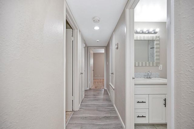 10226 La Presa Way, Rancho Cordova, CA 95670