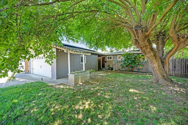 10226 La Presa Way, Rancho Cordova, CA 95670