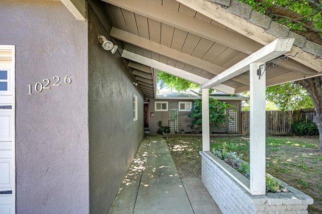10226 La Presa Way, Rancho Cordova, CA 95670