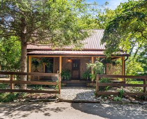 362 S Spring Street, Hot Springs, NC 28743