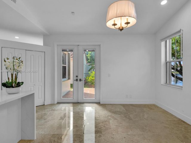 2130 NW 184th Way, Pembroke Pines, FL 33029