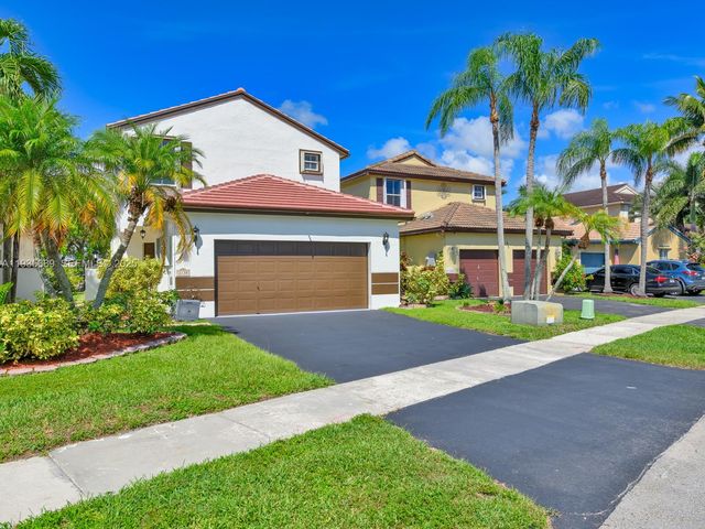 2130 NW 184th Way, Pembroke Pines, FL 33029