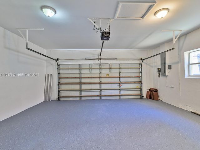 2130 NW 184th Way, Pembroke Pines, FL 33029